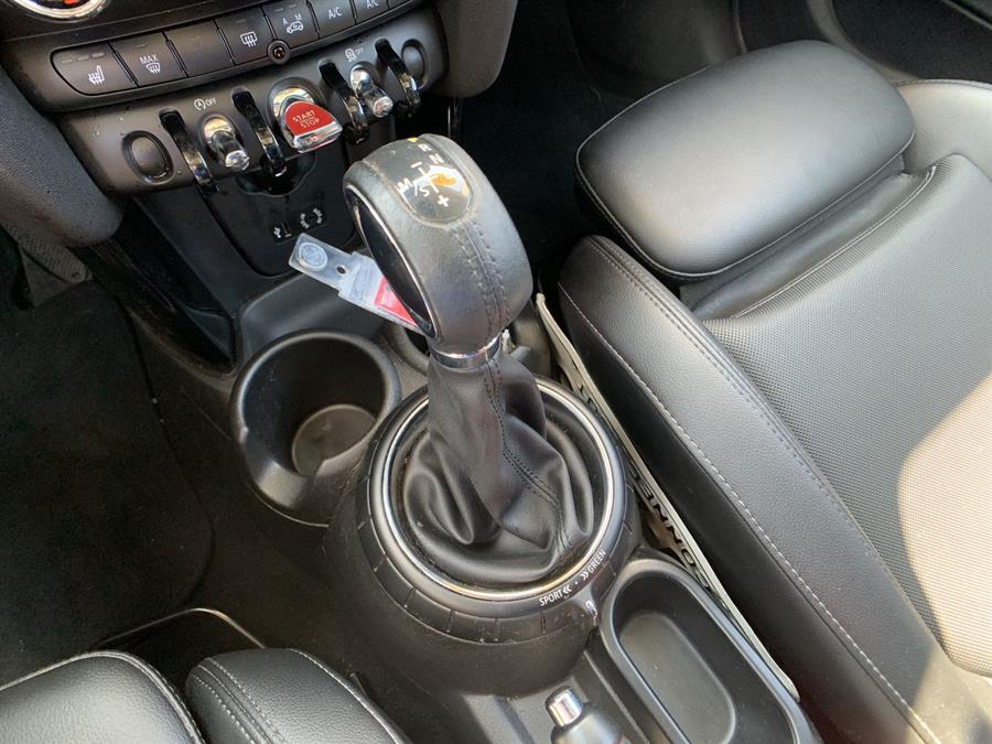 2016 MINI Cooper Hardtop 4 Door 4dr HB S, available for sale in Stratford, Connecticut | Wiz Leasing Inc. Stratford, Connecticut 2016 MINI Cooper Hardtop 4 Door 4dr HB S, available for sale in Stratford, Connecticut | Wiz Leasing Inc. Stratford, Connecticut