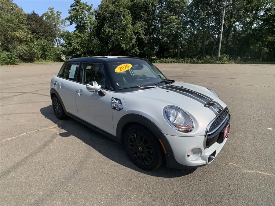 2016 MINI Cooper Hardtop 4 Door 4dr HB S, available for sale in Stratford, Connecticut | Wiz Leasing Inc. Stratford, Connecticut 2016 MINI Cooper Hardtop 4 Door 4dr HB S, available for sale in Stratford, Connecticut | Wiz Leasing Inc. Stratford, Connecticut