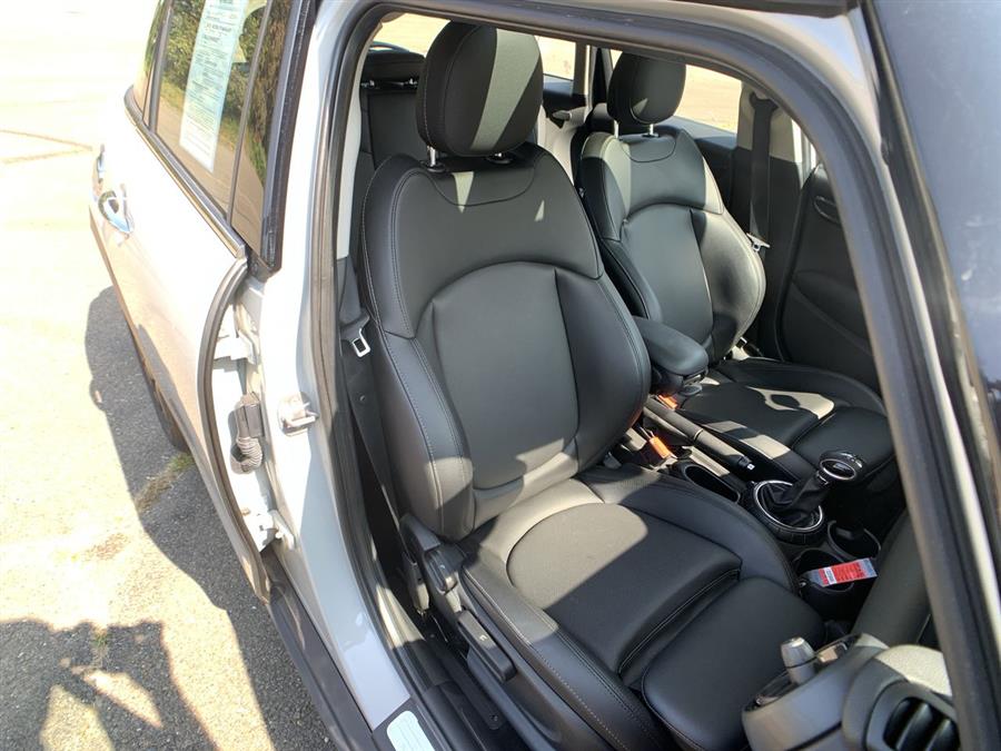 2016 MINI Cooper Hardtop 4 Door 4dr HB S, available for sale in Stratford, Connecticut | Wiz Leasing Inc. Stratford, Connecticut 2016 MINI Cooper Hardtop 4 Door 4dr HB S, available for sale in Stratford, Connecticut | Wiz Leasing Inc. Stratford, Connecticut
