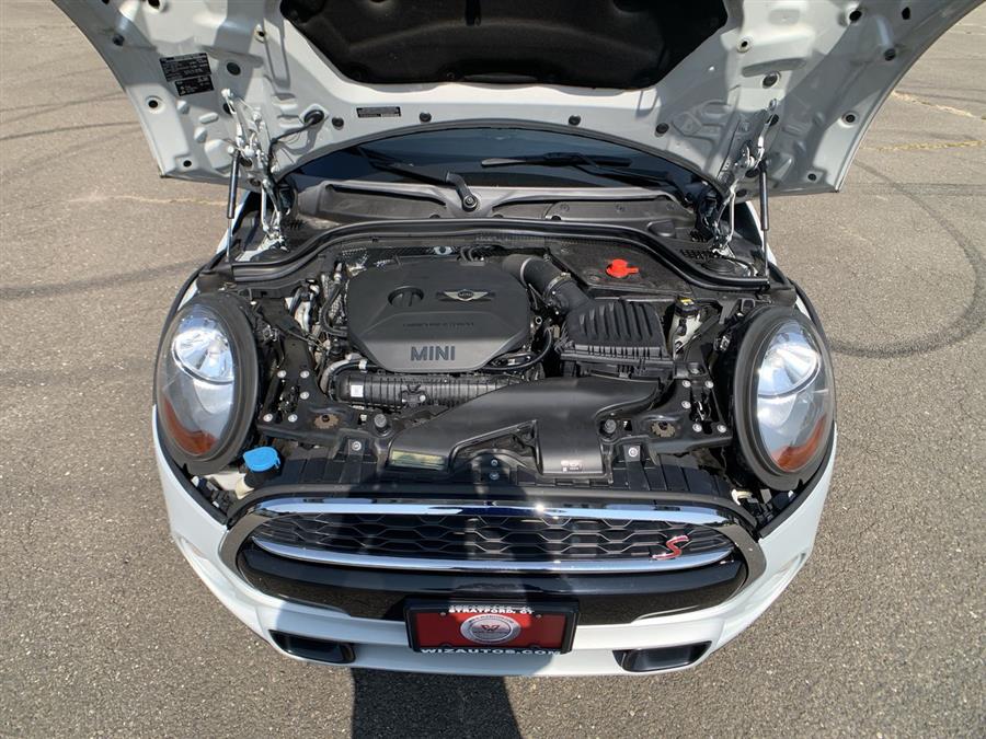 2016 MINI Cooper Hardtop 4 Door 4dr HB S, available for sale in Stratford, Connecticut | Wiz Leasing Inc. Stratford, Connecticut 2016 MINI Cooper Hardtop 4 Door 4dr HB S, available for sale in Stratford, Connecticut | Wiz Leasing Inc. Stratford, Connecticut