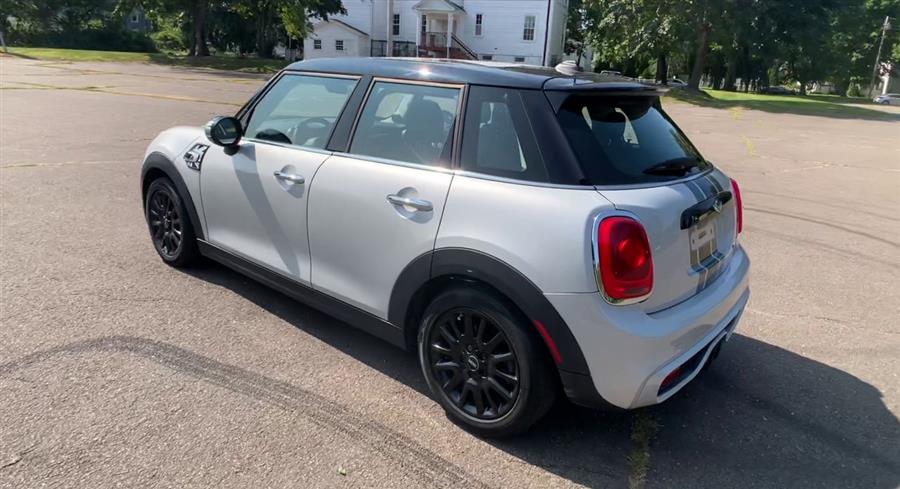 2016 MINI Cooper Hardtop 4 Door 4dr HB S, available for sale in Stratford, Connecticut | Wiz Leasing Inc. Stratford, Connecticut 2016 MINI Cooper Hardtop 4 Door 4dr HB S, available for sale in Stratford, Connecticut | Wiz Leasing Inc. Stratford, Connecticut