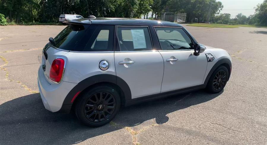 2016 MINI Cooper Hardtop 4 Door 4dr HB S, available for sale in Stratford, Connecticut | Wiz Leasing Inc. Stratford, Connecticut 2016 MINI Cooper Hardtop 4 Door 4dr HB S, available for sale in Stratford, Connecticut | Wiz Leasing Inc. Stratford, Connecticut