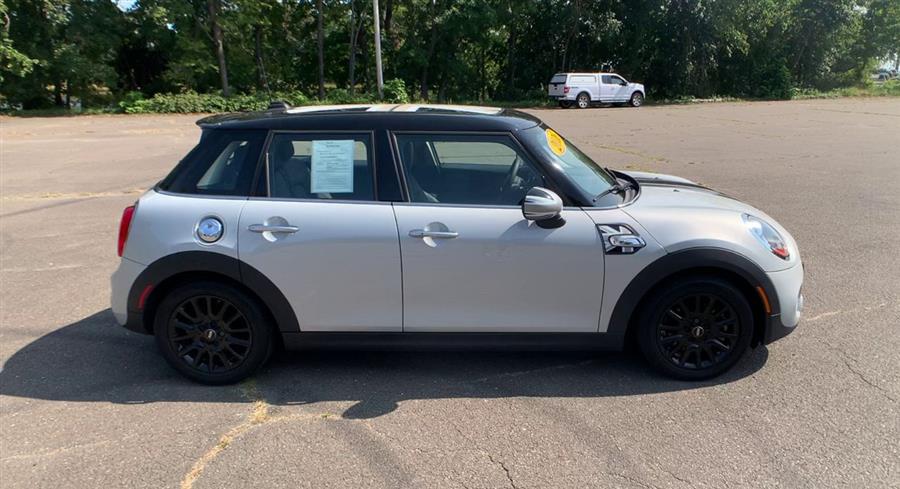 2016 MINI Cooper Hardtop 4 Door 4dr HB S, available for sale in Stratford, Connecticut | Wiz Leasing Inc. Stratford, Connecticut 2016 MINI Cooper Hardtop 4 Door 4dr HB S, available for sale in Stratford, Connecticut | Wiz Leasing Inc. Stratford, Connecticut
