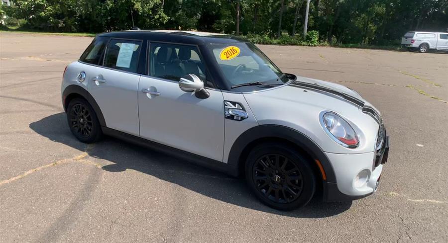 2016 MINI Cooper Hardtop 4 Door 4dr HB S, available for sale in Stratford, Connecticut | Wiz Leasing Inc. Stratford, Connecticut 2016 MINI Cooper Hardtop 4 Door 4dr HB S, available for sale in Stratford, Connecticut | Wiz Leasing Inc. Stratford, Connecticut