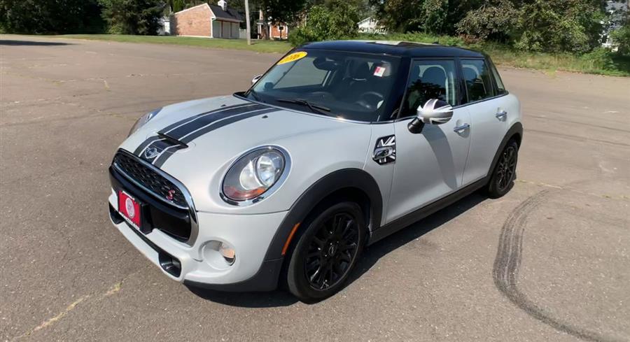 2016 MINI Cooper Hardtop 4 Door 4dr HB S, available for sale in Stratford, Connecticut | Wiz Leasing Inc. Stratford, Connecticut 2016 MINI Cooper Hardtop 4 Door 4dr HB S, available for sale in Stratford, Connecticut | Wiz Leasing Inc. Stratford, Connecticut