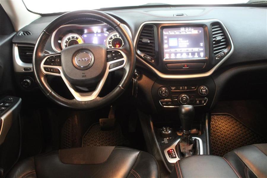 2017 Jeep Cherokee TRAILHAWK, available for sale in Paterson, New Jersey | Fast Track Motors. Paterson, New Jersey 2017 Jeep Cherokee TRAILHAWK, available for sale in Paterson, New Jersey | Fast Track Motors. Paterson, New Jersey
