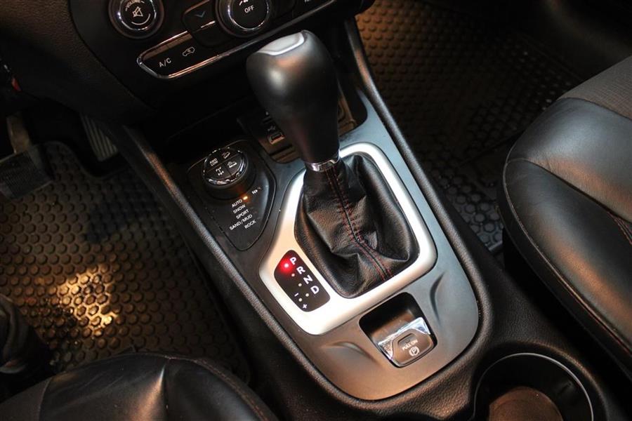 2017 Jeep Cherokee TRAILHAWK, available for sale in Paterson, New Jersey | Fast Track Motors. Paterson, New Jersey 2017 Jeep Cherokee TRAILHAWK, available for sale in Paterson, New Jersey | Fast Track Motors. Paterson, New Jersey