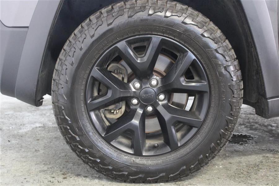 2017 Jeep Cherokee TRAILHAWK, available for sale in Paterson, New Jersey | Fast Track Motors. Paterson, New Jersey 2017 Jeep Cherokee TRAILHAWK, available for sale in Paterson, New Jersey | Fast Track Motors. Paterson, New Jersey