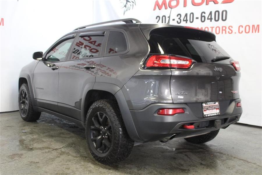 2017 Jeep Cherokee TRAILHAWK, available for sale in Paterson, New Jersey | Fast Track Motors. Paterson, New Jersey 2017 Jeep Cherokee TRAILHAWK, available for sale in Paterson, New Jersey | Fast Track Motors. Paterson, New Jersey