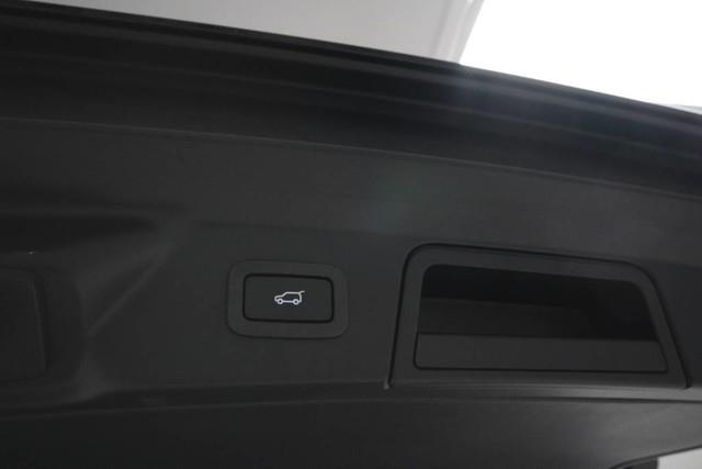 Used Land Rover Range Rover Velar S w/ Navi & rearCam 2020 | Car Revolution. Maple Shade, New Jersey Used Land Rover Range Rover Velar S w/ Navi & rearCam 2020 | Car Revolution. Maple Shade, New Jersey