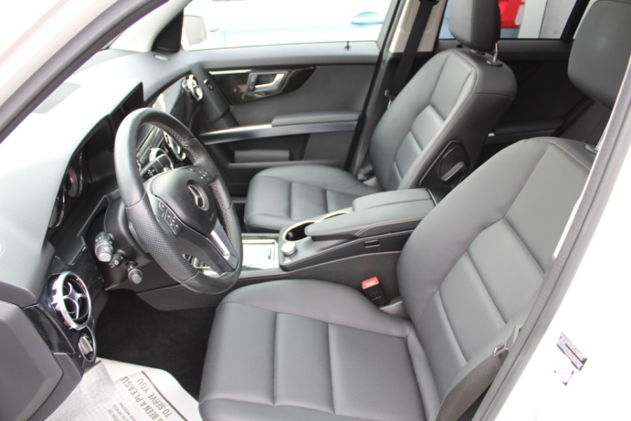 2015 Mercedes-Benz GLK-Class 4MATIC 4dr GLK 350, available for sale in Great Neck, New York | Great Neck Car Buyers & Sellers. Great Neck, New York 2015 Mercedes-Benz GLK-Class 4MATIC 4dr GLK 350, available for sale in Great Neck, New York | Great Neck Car Buyers & Sellers. Great Neck, New York