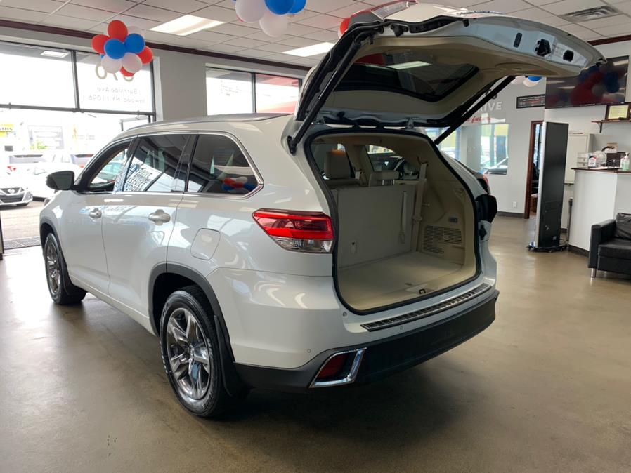 2018 Toyota Highlander Limited V6 AWD (Natl), available for sale in Inwood, New York | 5 Towns Drive. Inwood, New York 2018 Toyota Highlander Limited V6 AWD (Natl), available for sale in Inwood, New York | 5 Towns Drive. Inwood, New York