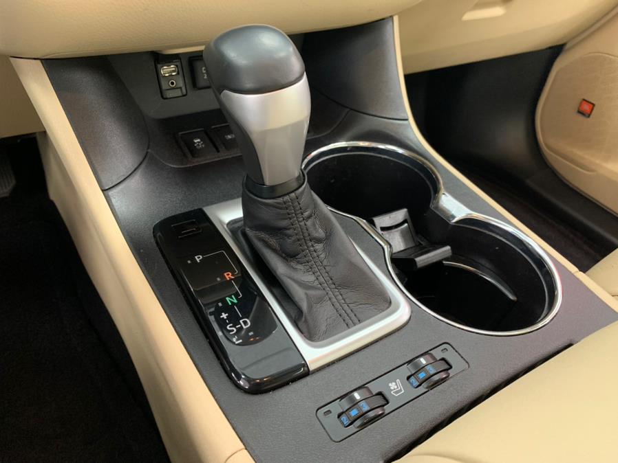 2018 Toyota Highlander Limited V6 AWD (Natl), available for sale in Inwood, New York | 5 Towns Drive. Inwood, New York 2018 Toyota Highlander Limited V6 AWD (Natl), available for sale in Inwood, New York | 5 Towns Drive. Inwood, New York