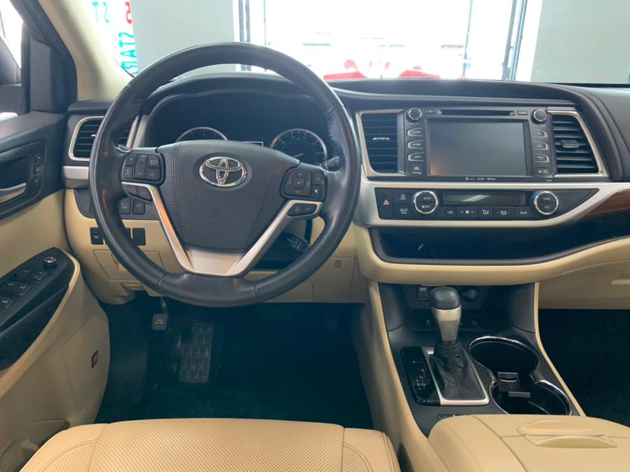 2018 Toyota Highlander Limited V6 AWD (Natl), available for sale in Inwood, New York | 5 Towns Drive. Inwood, New York 2018 Toyota Highlander Limited V6 AWD (Natl), available for sale in Inwood, New York | 5 Towns Drive. Inwood, New York