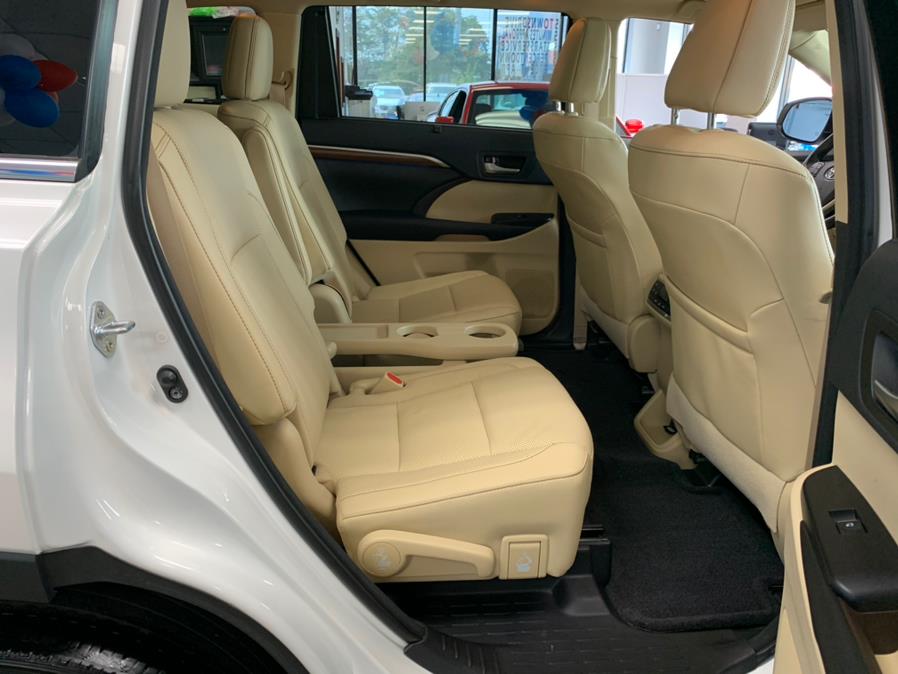 2018 Toyota Highlander Limited V6 AWD (Natl), available for sale in Inwood, New York | 5 Towns Drive. Inwood, New York 2018 Toyota Highlander Limited V6 AWD (Natl), available for sale in Inwood, New York | 5 Towns Drive. Inwood, New York