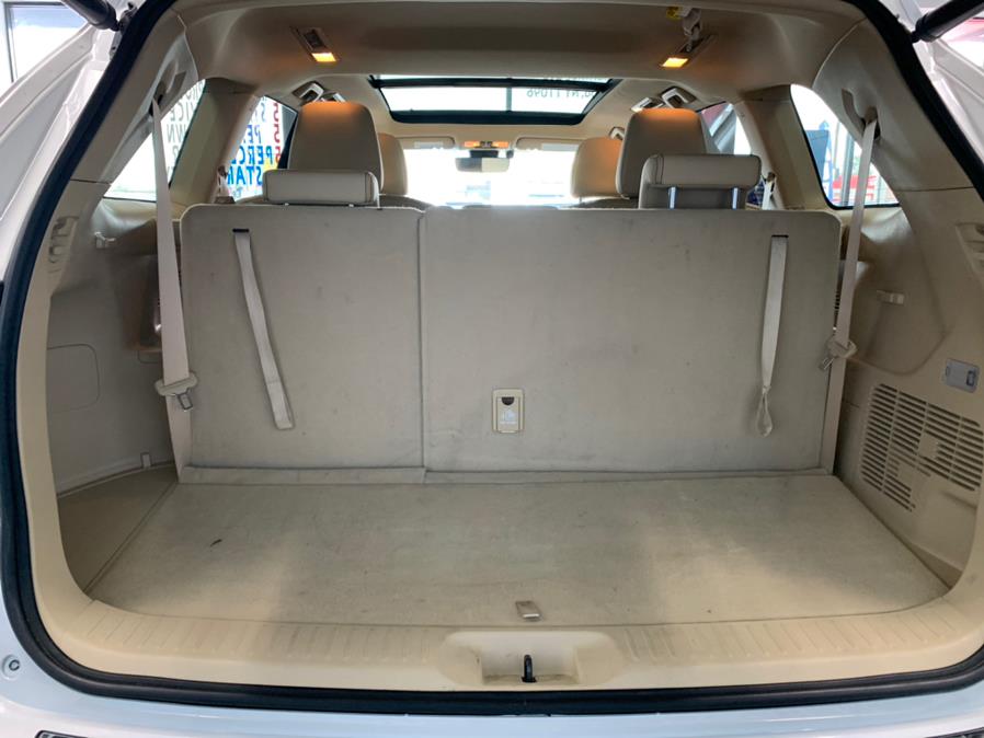 2018 Toyota Highlander Limited V6 AWD (Natl), available for sale in Inwood, New York | 5 Towns Drive. Inwood, New York 2018 Toyota Highlander Limited V6 AWD (Natl), available for sale in Inwood, New York | 5 Towns Drive. Inwood, New York