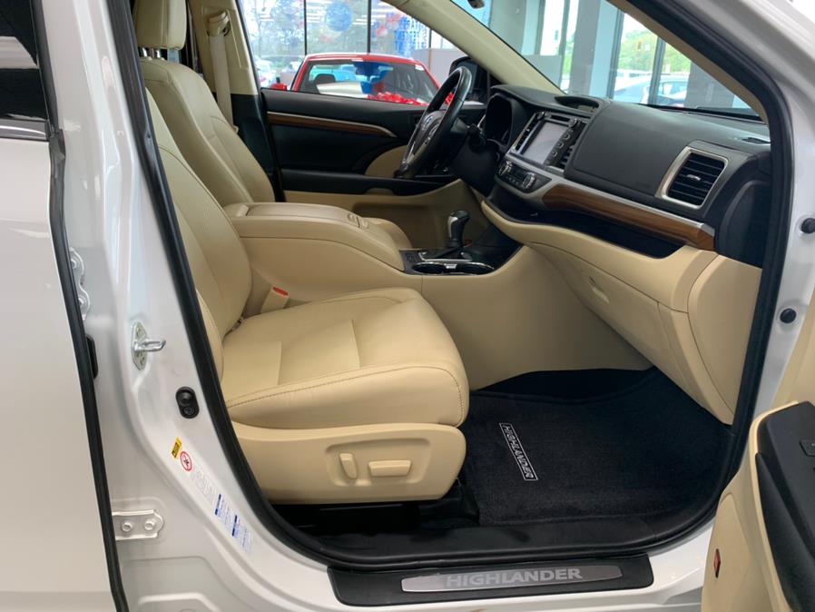 2018 Toyota Highlander Limited V6 AWD (Natl), available for sale in Inwood, New York | 5 Towns Drive. Inwood, New York 2018 Toyota Highlander Limited V6 AWD (Natl), available for sale in Inwood, New York | 5 Towns Drive. Inwood, New York