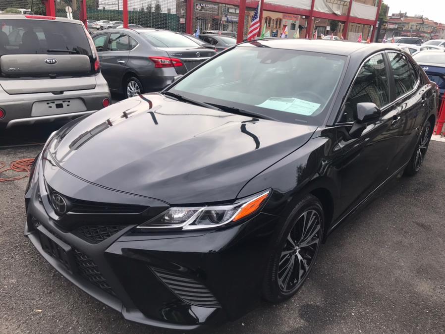 2020 Toyota Camry SE Auto (Natl), available for sale in Jamaica, New York | Gateway Car Dealer Inc. Jamaica, New York