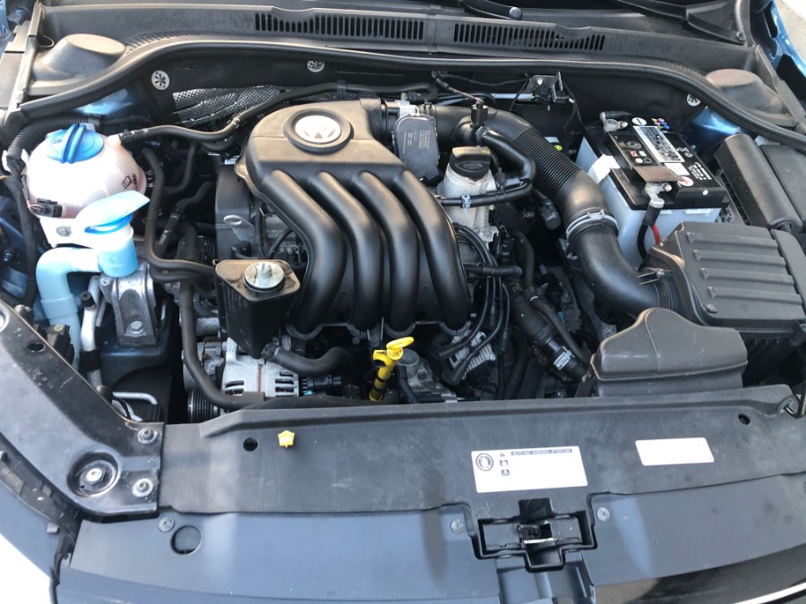 2015 Volkswagen Jetta Sedan 4dr Auto 2.0L S, available for sale in Bristol, Connecticut | Bristol Auto Center LLC. Bristol, Connecticut 2015 Volkswagen Jetta Sedan 4dr Auto 2.0L S, available for sale in Bristol, Connecticut | Bristol Auto Center LLC. Bristol, Connecticut