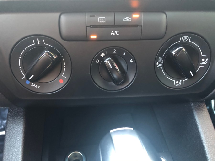 2015 Volkswagen Jetta Sedan 4dr Auto 2.0L S, available for sale in Bristol, Connecticut | Bristol Auto Center LLC. Bristol, Connecticut 2015 Volkswagen Jetta Sedan 4dr Auto 2.0L S, available for sale in Bristol, Connecticut | Bristol Auto Center LLC. Bristol, Connecticut