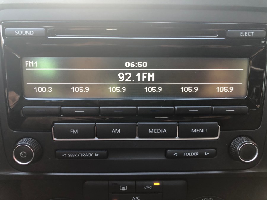 2015 Volkswagen Jetta Sedan 4dr Auto 2.0L S, available for sale in Bristol, Connecticut | Bristol Auto Center LLC. Bristol, Connecticut 2015 Volkswagen Jetta Sedan 4dr Auto 2.0L S, available for sale in Bristol, Connecticut | Bristol Auto Center LLC. Bristol, Connecticut