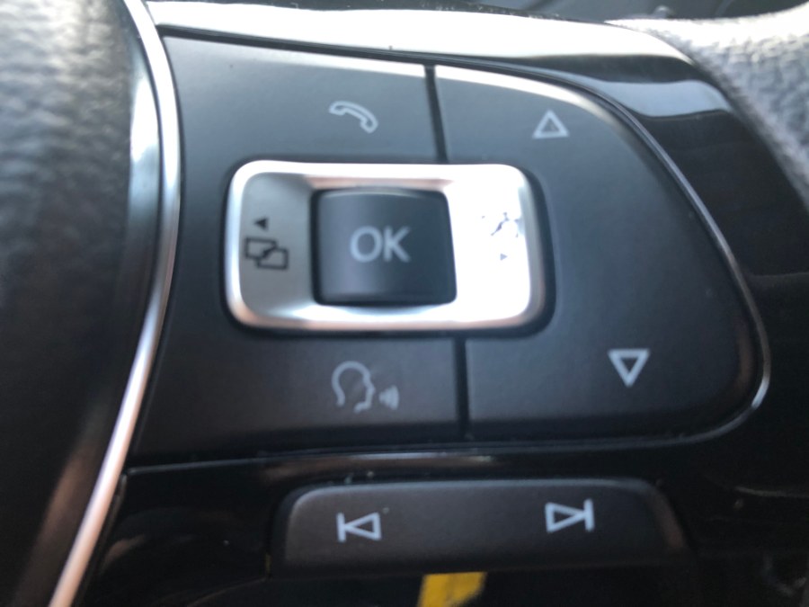 2015 Volkswagen Jetta Sedan 4dr Auto 2.0L S, available for sale in Bristol, Connecticut | Bristol Auto Center LLC. Bristol, Connecticut 2015 Volkswagen Jetta Sedan 4dr Auto 2.0L S, available for sale in Bristol, Connecticut | Bristol Auto Center LLC. Bristol, Connecticut