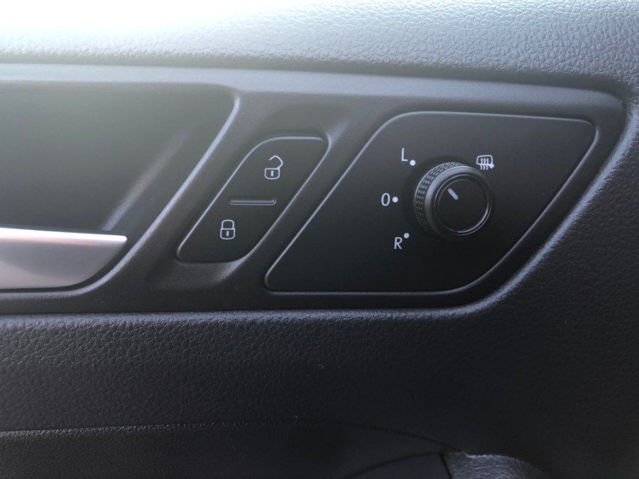 2015 Volkswagen Jetta Sedan 4dr Auto 2.0L S, available for sale in Bristol, Connecticut | Bristol Auto Center LLC. Bristol, Connecticut 2015 Volkswagen Jetta Sedan 4dr Auto 2.0L S, available for sale in Bristol, Connecticut | Bristol Auto Center LLC. Bristol, Connecticut