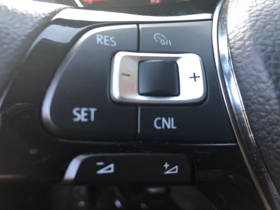 2015 Volkswagen Jetta Sedan 4dr Auto 2.0L S, available for sale in Bristol, Connecticut | Bristol Auto Center LLC. Bristol, Connecticut 2015 Volkswagen Jetta Sedan 4dr Auto 2.0L S, available for sale in Bristol, Connecticut | Bristol Auto Center LLC. Bristol, Connecticut