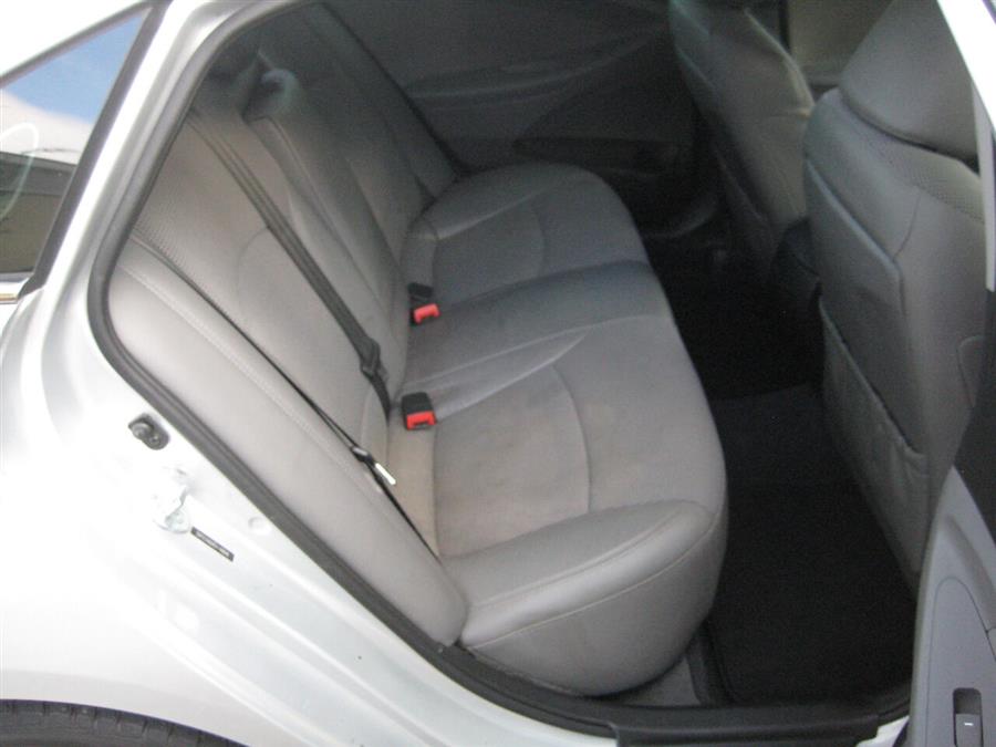 2013 Hyundai Sonata SE 2.0T 4dr Sedan, available for sale in Massapequa, New York | Rite Choice Auto Inc.. Massapequa, New York 2013 Hyundai Sonata SE 2.0T 4dr Sedan, available for sale in Massapequa, New York | Rite Choice Auto Inc.. Massapequa, New York