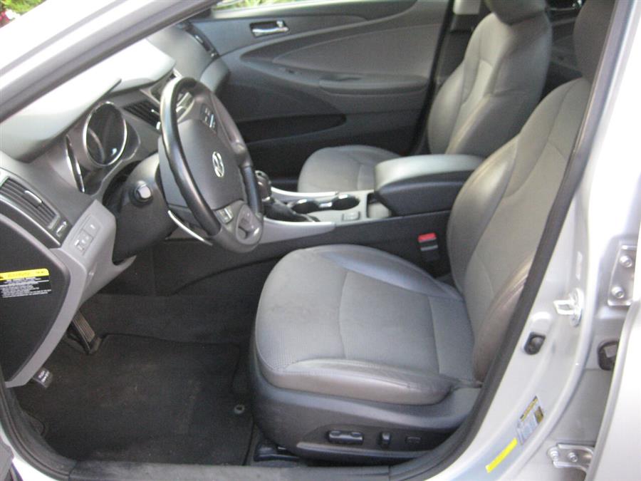 2013 Hyundai Sonata SE 2.0T 4dr Sedan, available for sale in Massapequa, New York | Rite Choice Auto Inc.. Massapequa, New York 2013 Hyundai Sonata SE 2.0T 4dr Sedan, available for sale in Massapequa, New York | Rite Choice Auto Inc.. Massapequa, New York