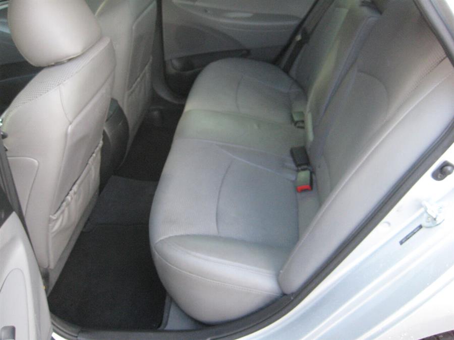 2013 Hyundai Sonata SE 2.0T 4dr Sedan, available for sale in Massapequa, New York | Rite Choice Auto Inc.. Massapequa, New York 2013 Hyundai Sonata SE 2.0T 4dr Sedan, available for sale in Massapequa, New York | Rite Choice Auto Inc.. Massapequa, New York