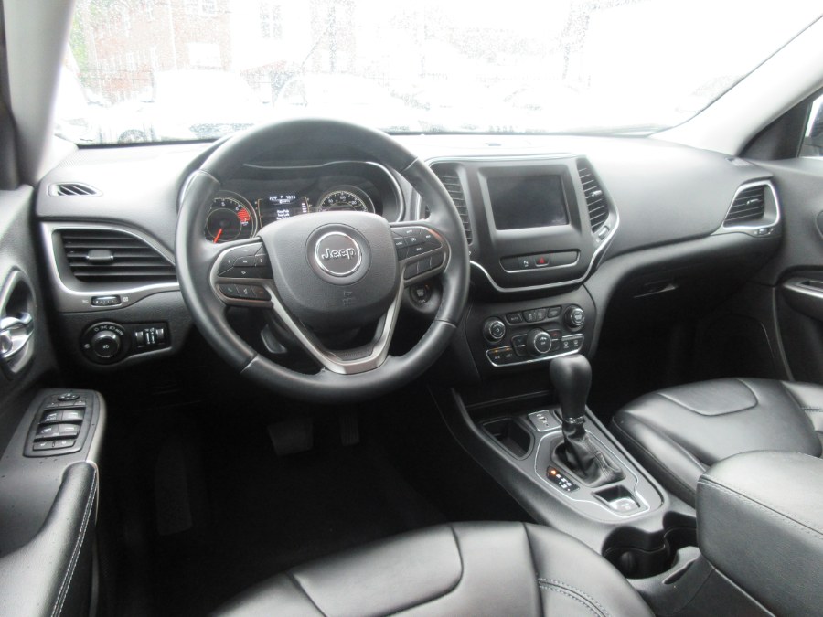 2019 Jeep Cherokee Latitude Plus FWD, available for sale in Linden, New Jersey | Route 27 Auto Mall. Linden, New Jersey 2019 Jeep Cherokee Latitude Plus FWD, available for sale in Linden, New Jersey | Route 27 Auto Mall. Linden, New Jersey