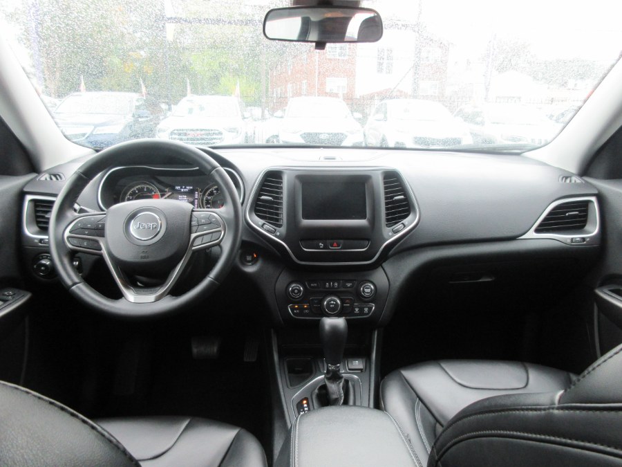 2019 Jeep Cherokee Latitude Plus FWD, available for sale in Linden, New Jersey | Route 27 Auto Mall. Linden, New Jersey 2019 Jeep Cherokee Latitude Plus FWD, available for sale in Linden, New Jersey | Route 27 Auto Mall. Linden, New Jersey