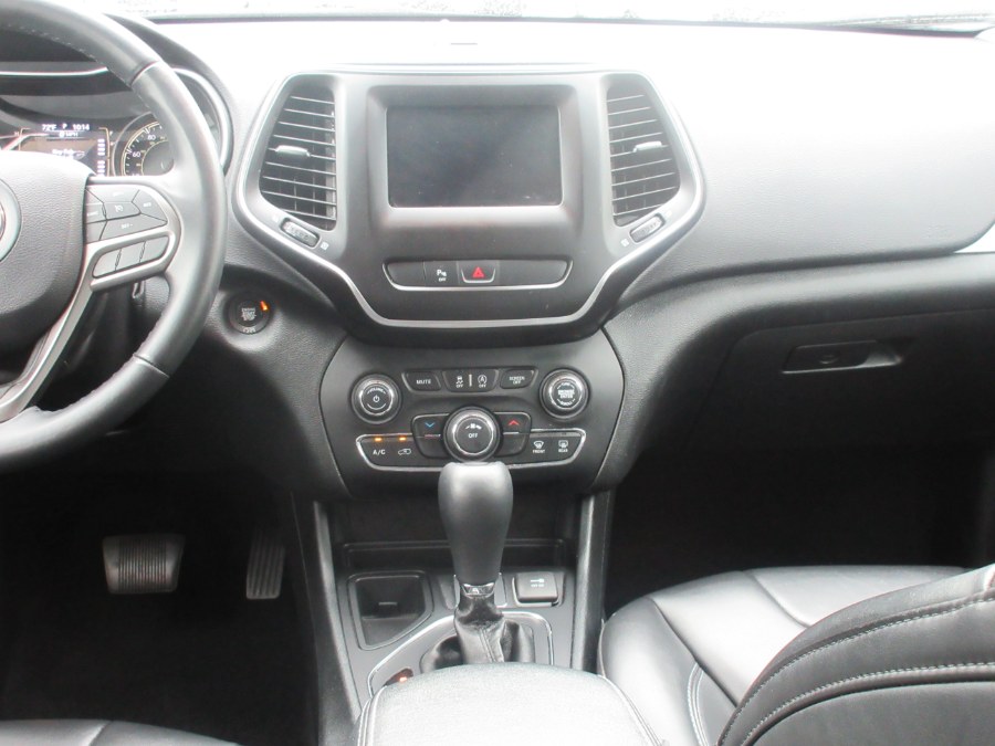 2019 Jeep Cherokee Latitude Plus FWD, available for sale in Linden, New Jersey | Route 27 Auto Mall. Linden, New Jersey 2019 Jeep Cherokee Latitude Plus FWD, available for sale in Linden, New Jersey | Route 27 Auto Mall. Linden, New Jersey