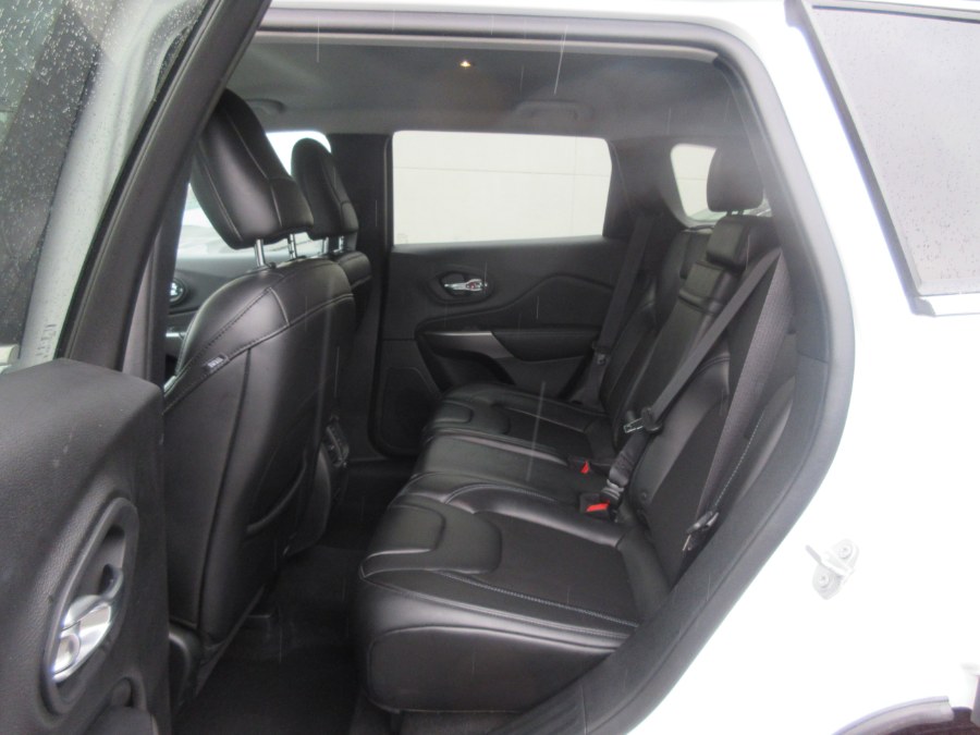 2019 Jeep Cherokee Latitude Plus FWD, available for sale in Linden, New Jersey | Route 27 Auto Mall. Linden, New Jersey 2019 Jeep Cherokee Latitude Plus FWD, available for sale in Linden, New Jersey | Route 27 Auto Mall. Linden, New Jersey