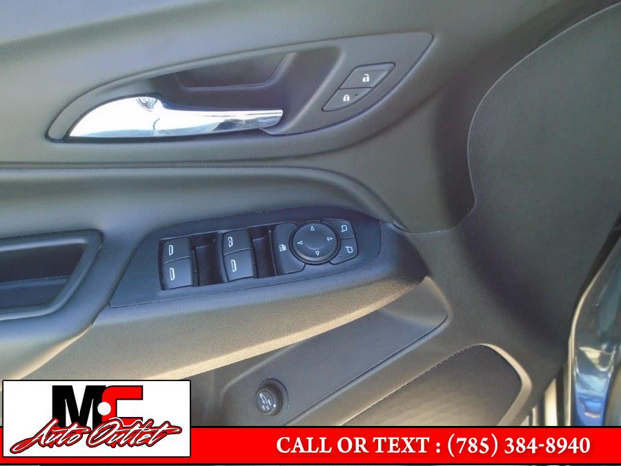 2018 Chevrolet Equinox FWD 4dr LT w/1LT, available for sale in Colby, Kansas | M C Auto Outlet Inc. Colby, Kansas 2018 Chevrolet Equinox FWD 4dr LT w/1LT, available for sale in Colby, Kansas | M C Auto Outlet Inc. Colby, Kansas
