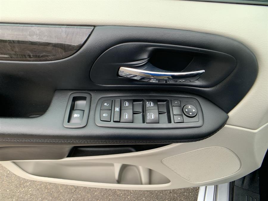 2017 Dodge Grand Caravan SE Wagon, available for sale in Stratford, Connecticut | Wiz Leasing Inc. Stratford, Connecticut 2017 Dodge Grand Caravan SE Wagon, available for sale in Stratford, Connecticut | Wiz Leasing Inc. Stratford, Connecticut