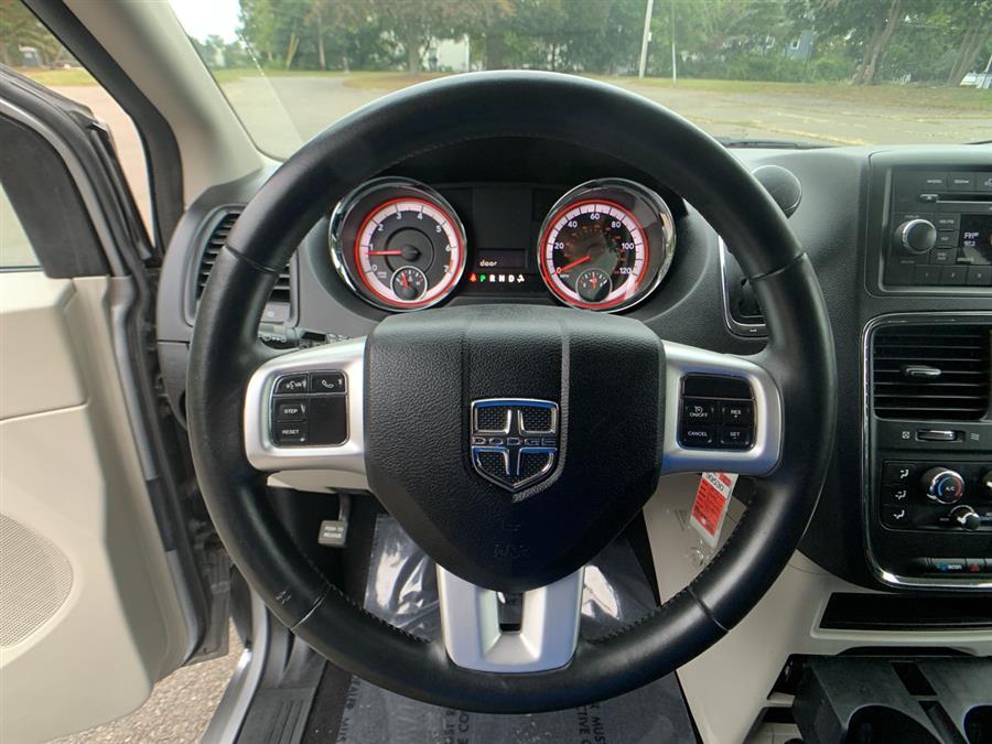2017 Dodge Grand Caravan SE Wagon, available for sale in Stratford, Connecticut | Wiz Leasing Inc. Stratford, Connecticut 2017 Dodge Grand Caravan SE Wagon, available for sale in Stratford, Connecticut | Wiz Leasing Inc. Stratford, Connecticut