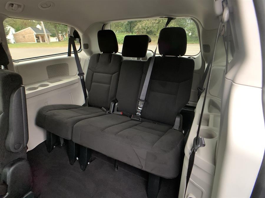 2017 Dodge Grand Caravan SE Wagon, available for sale in Stratford, Connecticut | Wiz Leasing Inc. Stratford, Connecticut 2017 Dodge Grand Caravan SE Wagon, available for sale in Stratford, Connecticut | Wiz Leasing Inc. Stratford, Connecticut
