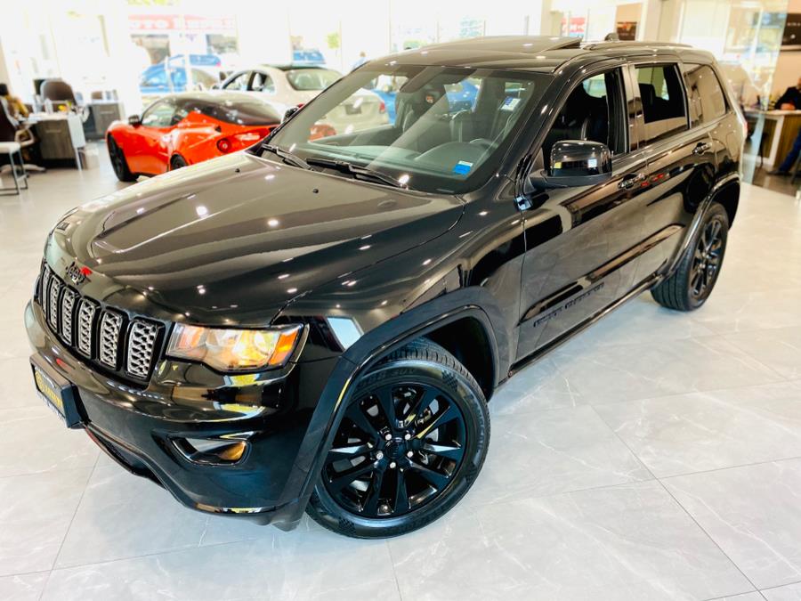 Used Jeep Grand Cherokee Altitude 4x4 *Ltd Avail* 2017 | Luxury Motor Club. Franklin Square, New York Used Jeep Grand Cherokee Altitude 4x4 *Ltd Avail* 2017 | Luxury Motor Club. Franklin Square, New York