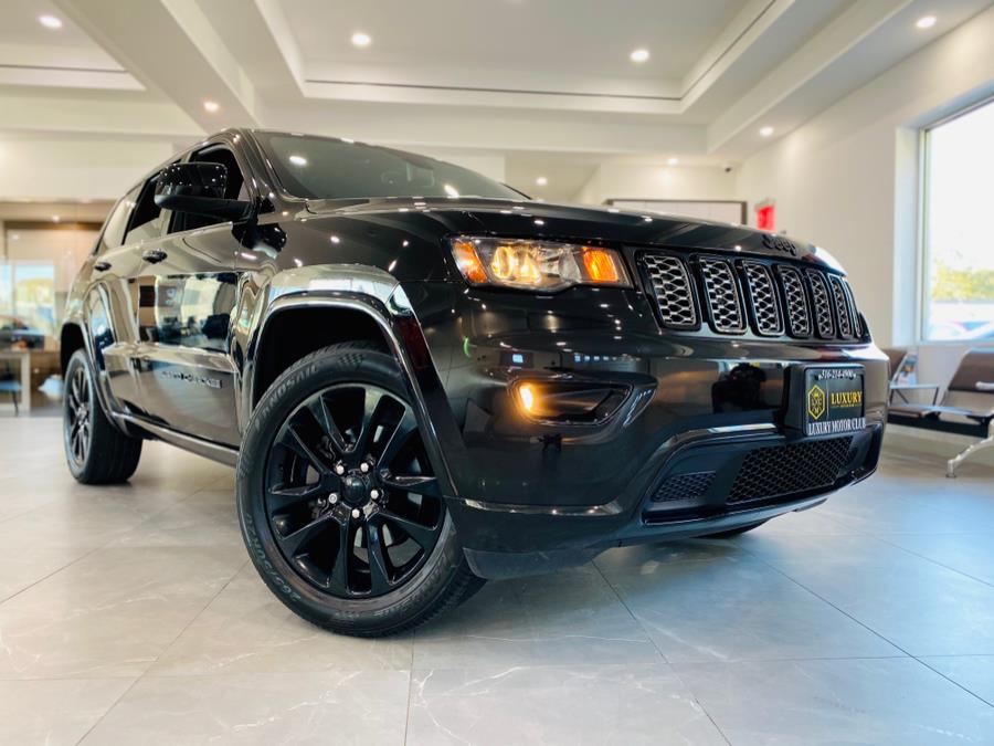 Used Jeep Grand Cherokee Altitude 4x4 *Ltd Avail* 2017 | Luxury Motor Club. Franklin Square, New York Used Jeep Grand Cherokee Altitude 4x4 *Ltd Avail* 2017 | Luxury Motor Club. Franklin Square, New York