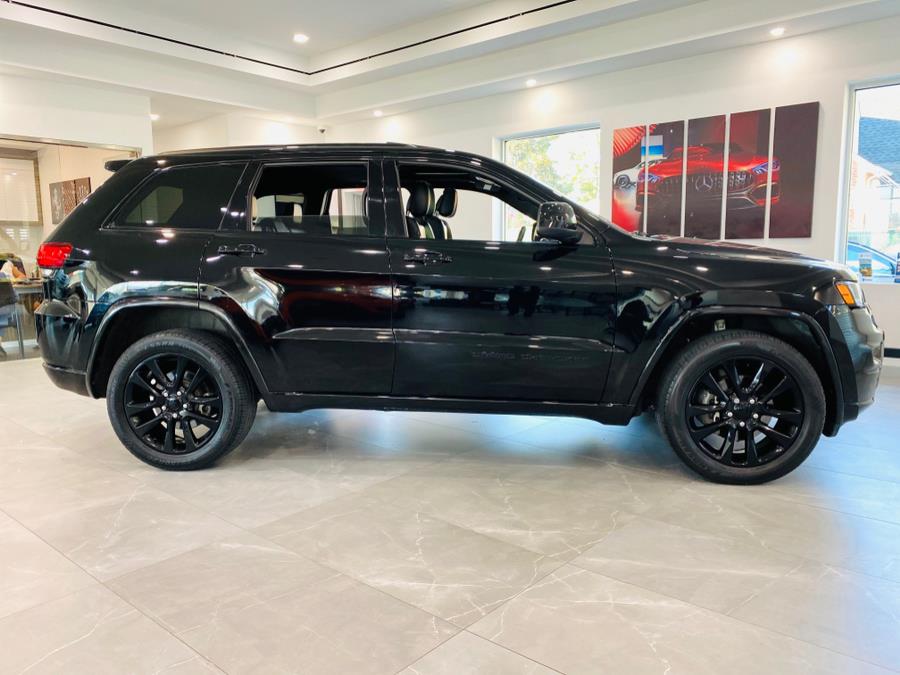 Used Jeep Grand Cherokee Altitude 4x4 *Ltd Avail* 2017 | Luxury Motor Club. Franklin Square, New York Used Jeep Grand Cherokee Altitude 4x4 *Ltd Avail* 2017 | Luxury Motor Club. Franklin Square, New York