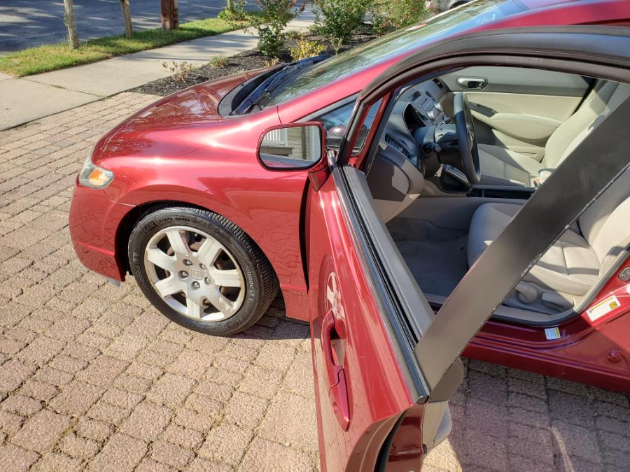 2010 Honda Civic Sdn 4dr Auto LX, available for sale in West Babylon, New York | SGM Auto Sales. West Babylon, New York 2010 Honda Civic Sdn 4dr Auto LX, available for sale in West Babylon, New York | SGM Auto Sales. West Babylon, New York