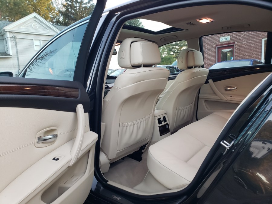 2010 BMW 5 Series 4dr Sdn 528i xDrive AWD Navi Loaded, available for sale in East Windsor, Connecticut | Toro Auto. East Windsor, Connecticut 2010 BMW 5 Series 4dr Sdn 528i xDrive AWD Navi Loaded, available for sale in East Windsor, Connecticut | Toro Auto. East Windsor, Connecticut