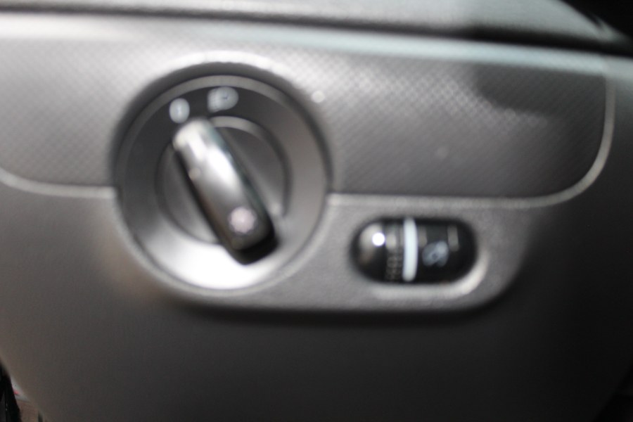 2015 Volkswagen Jetta Sedan 4dr Auto 2.0L S, available for sale in Manchester, Connecticut | Carsonmain LLC. Manchester, Connecticut 2015 Volkswagen Jetta Sedan 4dr Auto 2.0L S, available for sale in Manchester, Connecticut | Carsonmain LLC. Manchester, Connecticut