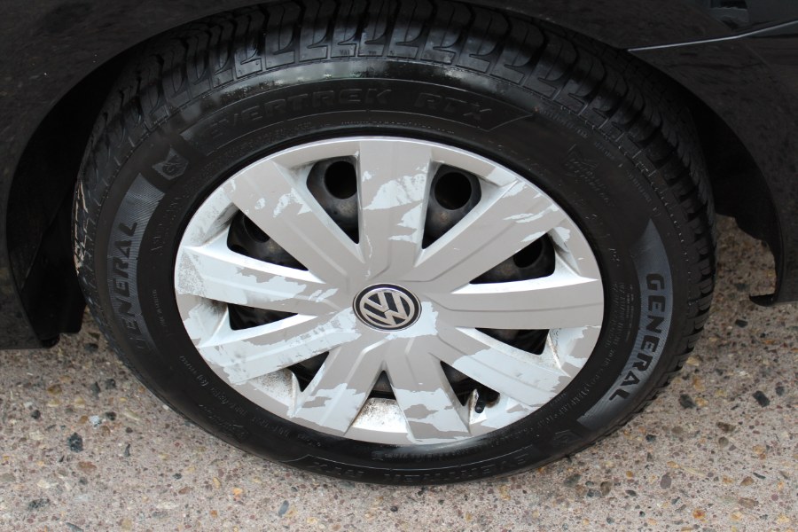 2015 Volkswagen Jetta Sedan 4dr Auto 2.0L S, available for sale in Manchester, Connecticut | Carsonmain LLC. Manchester, Connecticut 2015 Volkswagen Jetta Sedan 4dr Auto 2.0L S, available for sale in Manchester, Connecticut | Carsonmain LLC. Manchester, Connecticut