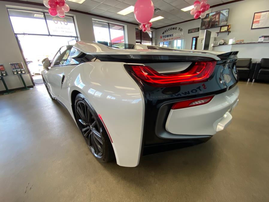 2019 BMW i8 Roadster Roadster, available for sale in Inwood, New York | 5 Towns Drive. Inwood, New York 2019 BMW i8 Roadster Roadster, available for sale in Inwood, New York | 5 Towns Drive. Inwood, New York
