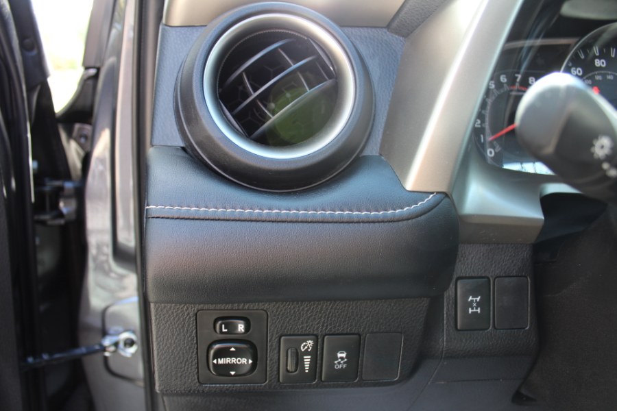 2015 Toyota RAV4 AWD 4dr XLE, available for sale in Great Neck, New York | Great Neck Car Buyers & Sellers. Great Neck, New York 2015 Toyota RAV4 AWD 4dr XLE, available for sale in Great Neck, New York | Great Neck Car Buyers & Sellers. Great Neck, New York