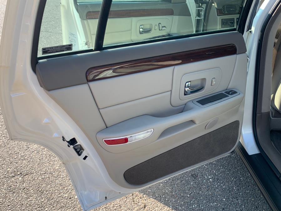 1997 Cadillac d''Elegance 4dr Sdn, available for sale in Waterbury, Connecticut | Platinum Auto Care. Waterbury, Connecticut 1997 Cadillac d''Elegance 4dr Sdn, available for sale in Waterbury, Connecticut | Platinum Auto Care. Waterbury, Connecticut
