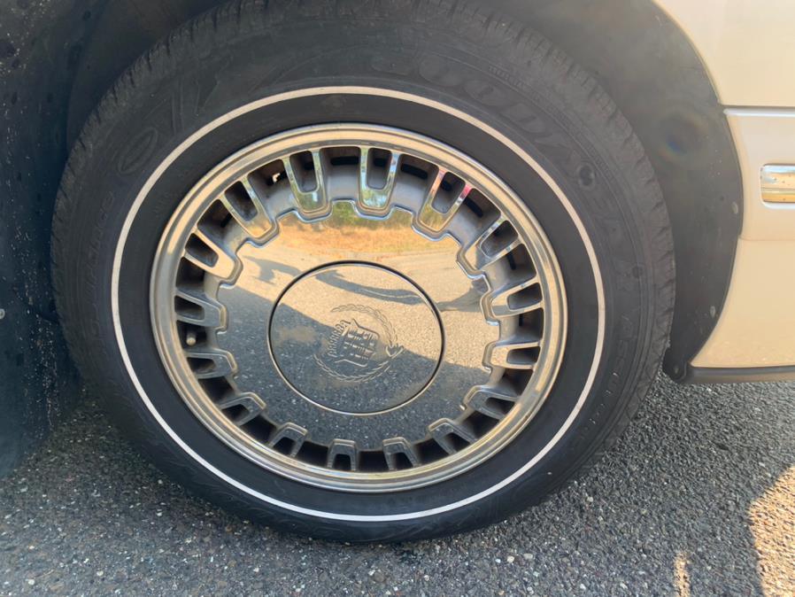 1997 Cadillac d''Elegance 4dr Sdn, available for sale in Waterbury, Connecticut | Platinum Auto Care. Waterbury, Connecticut 1997 Cadillac d''Elegance 4dr Sdn, available for sale in Waterbury, Connecticut | Platinum Auto Care. Waterbury, Connecticut